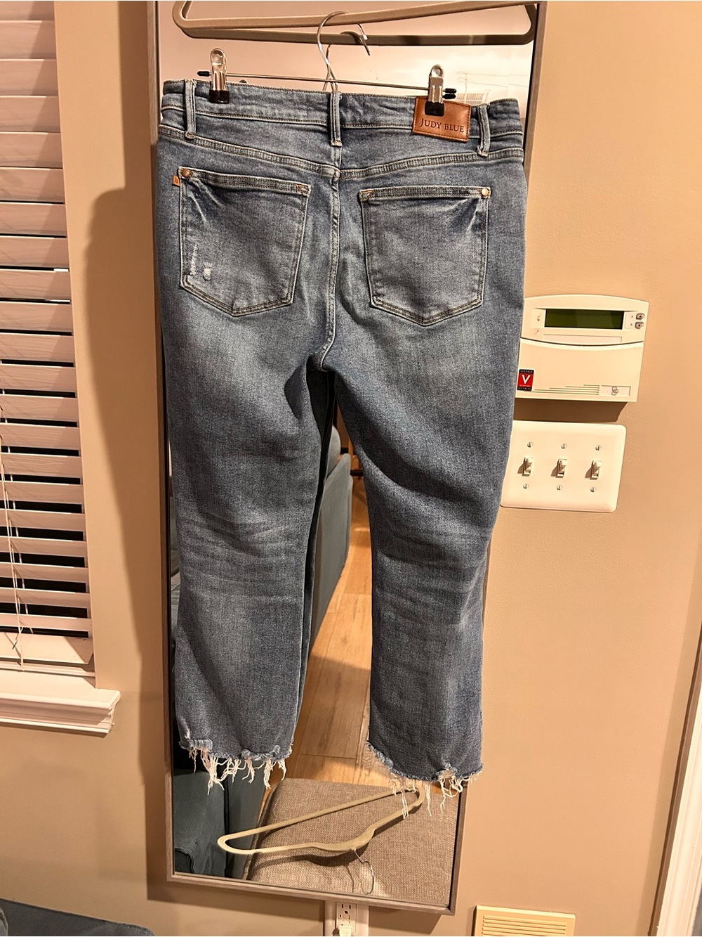 Judy Blue Mid Rise Vintage Wash Destroy Hem Kick Flare Denim Jeans 88979 - Picture 7 of 11
